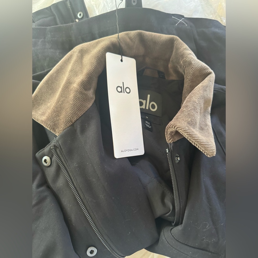 Alo yoga Twill Barn Jacket. Black. Size M. NWT
Authentic. - Picture 7 of 7